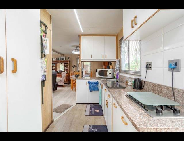 1 BEDROOM APARTMENT FOR SALE IN ESCOMBE